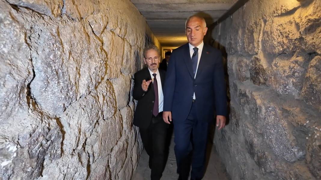 47'nci Tümülüs gün ışığına çıkarıldı! Bakan Ersoy: Geleceğe miras ile geçmişe ışık tutmaya devam edeceğiz 1